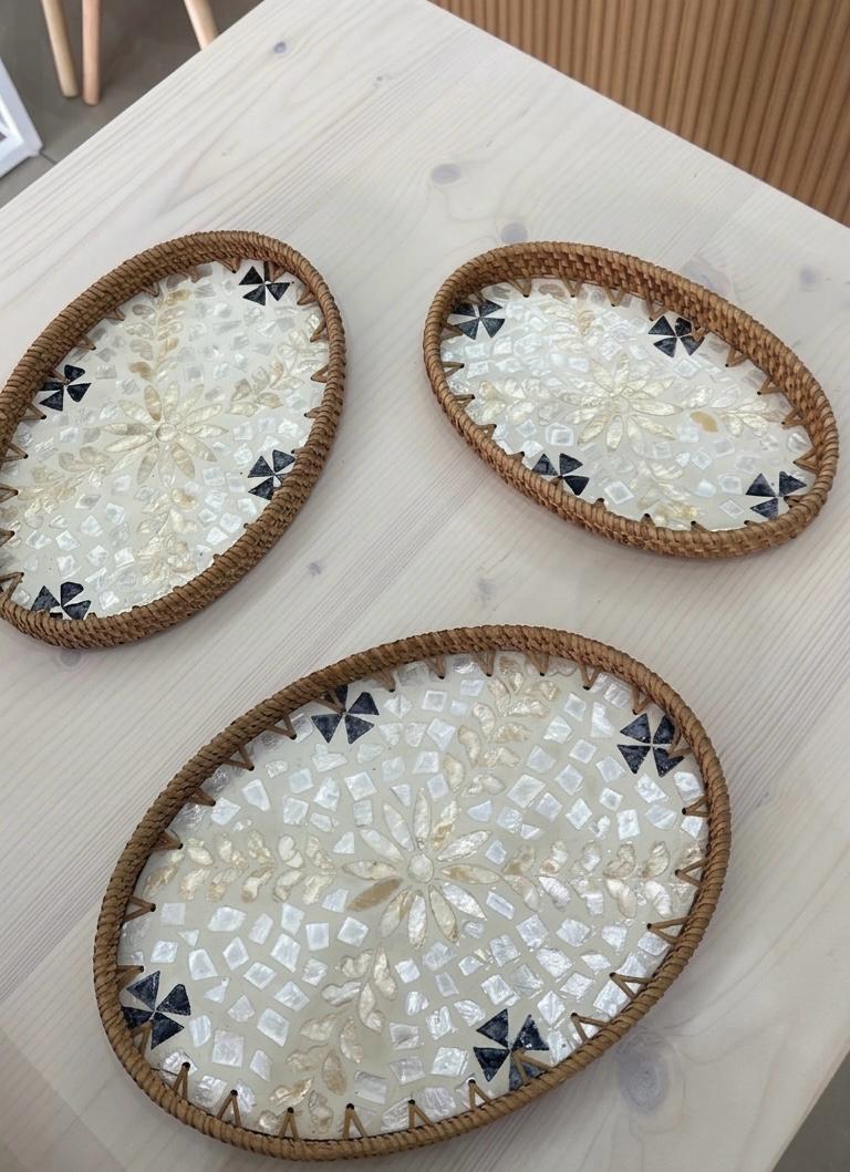 Ivory Petal Oval Tray - Set of 3